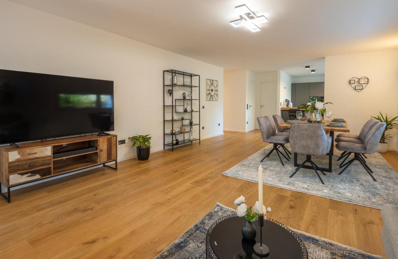 Sweethome - Luxus Pur - Grosse Kueche, 2 Baeder, 2 Terrassen Ottobrunn Luaran gambar