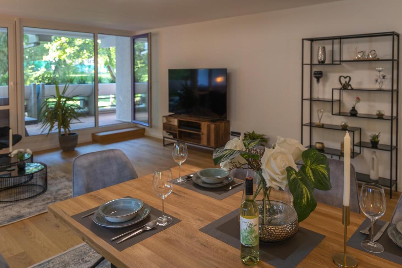 Sweethome - Luxus Pur - Grosse Kueche, 2 Baeder, 2 Terrassen Ottobrunn Luaran gambar