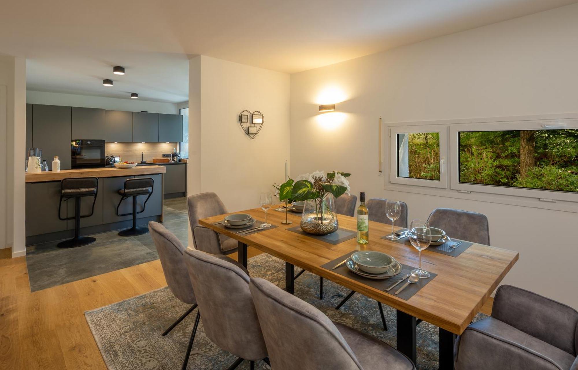 Sweethome - Luxus Pur - Grosse Kueche, 2 Baeder, 2 Terrassen Ottobrunn Luaran gambar