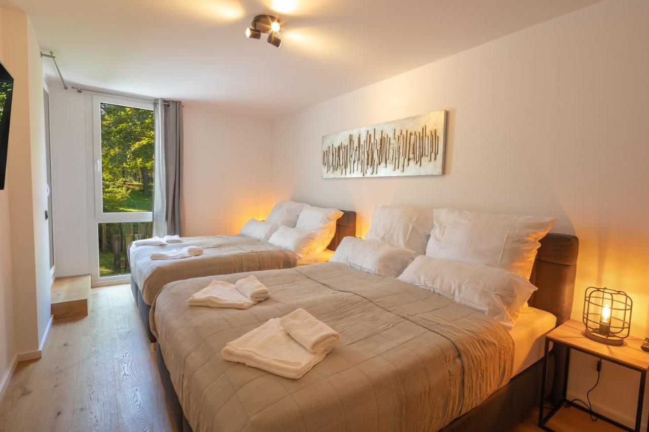 Sweethome - Luxus Pur - Grosse Kueche, 2 Baeder, 2 Terrassen Ottobrunn Luaran gambar