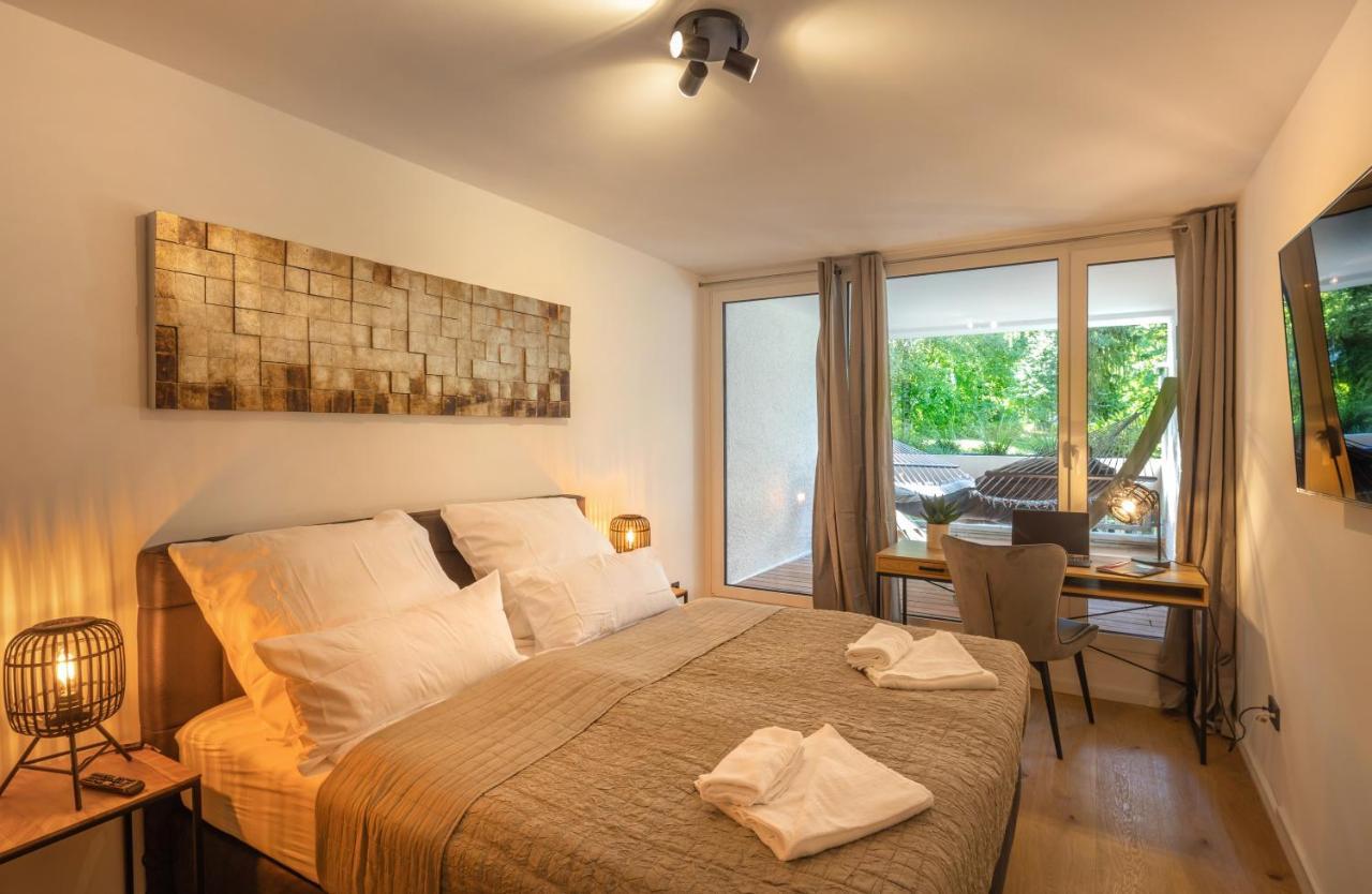 Sweethome - Luxus Pur - Grosse Kueche, 2 Baeder, 2 Terrassen Ottobrunn Luaran gambar